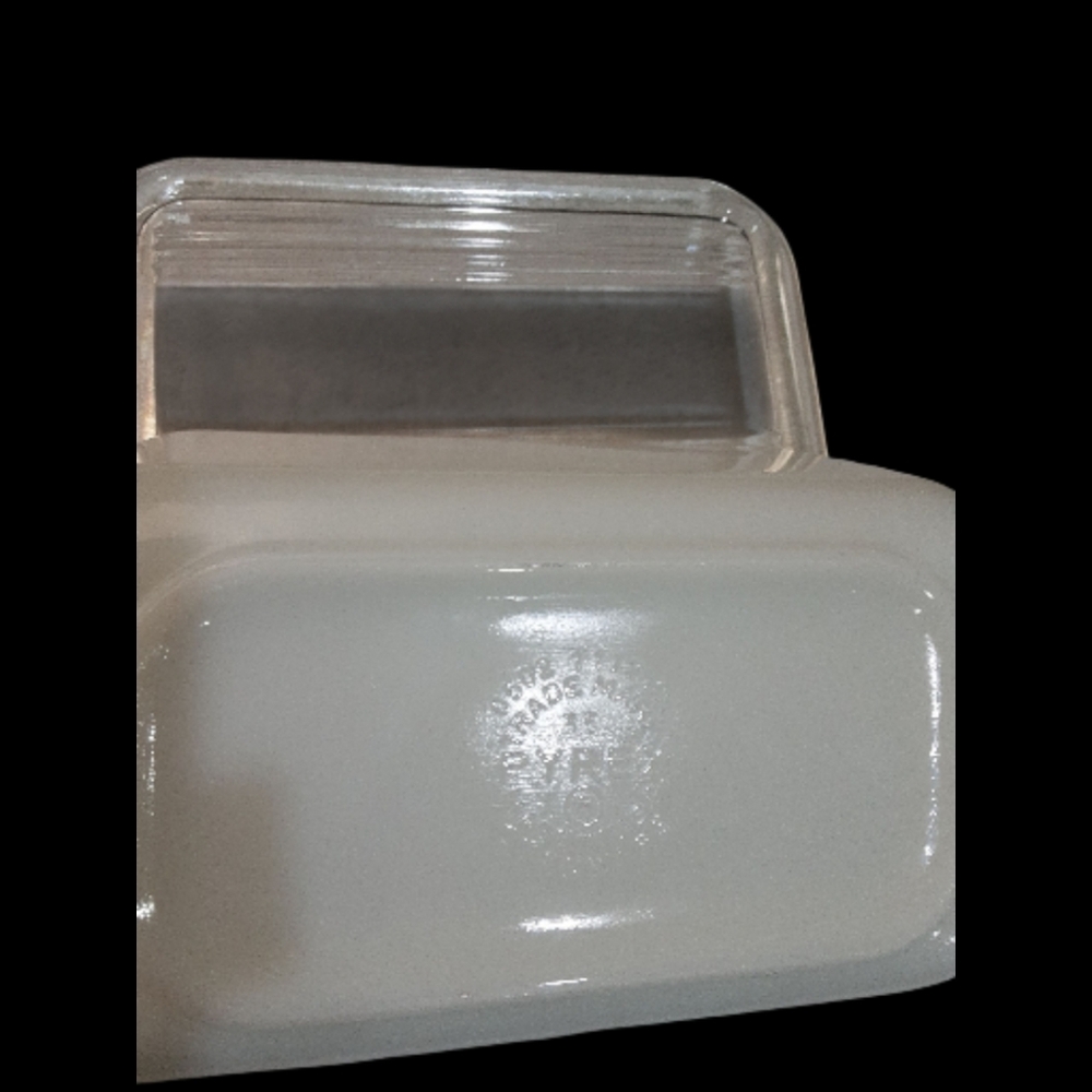 Vintage Pyrex Amish Butterprint Refrigeration Dish w Lid #502 - Picture 3 of 3